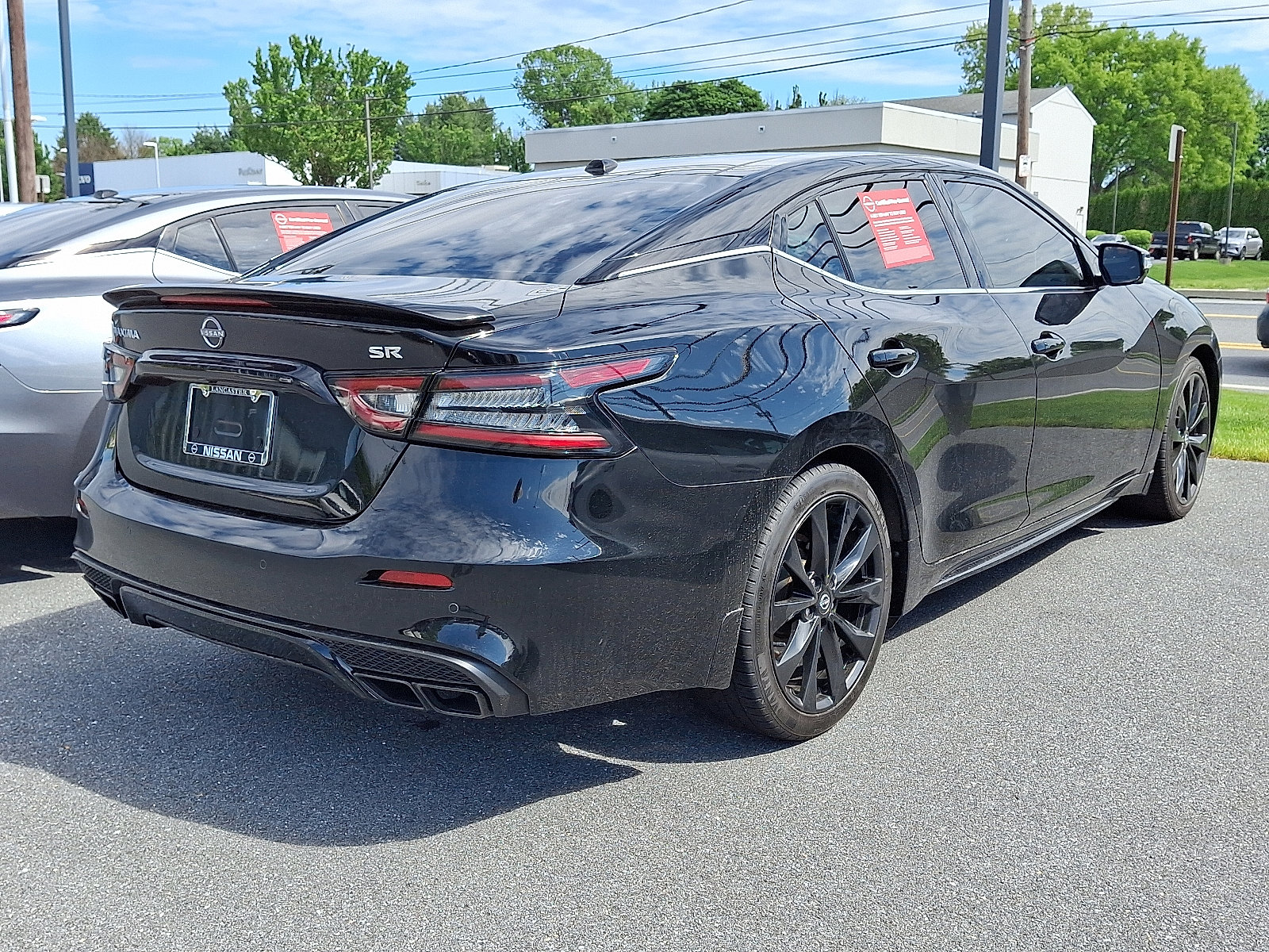 Used 2023 Nissan Maxima SR w/ Sport Mat Group FWD image 5