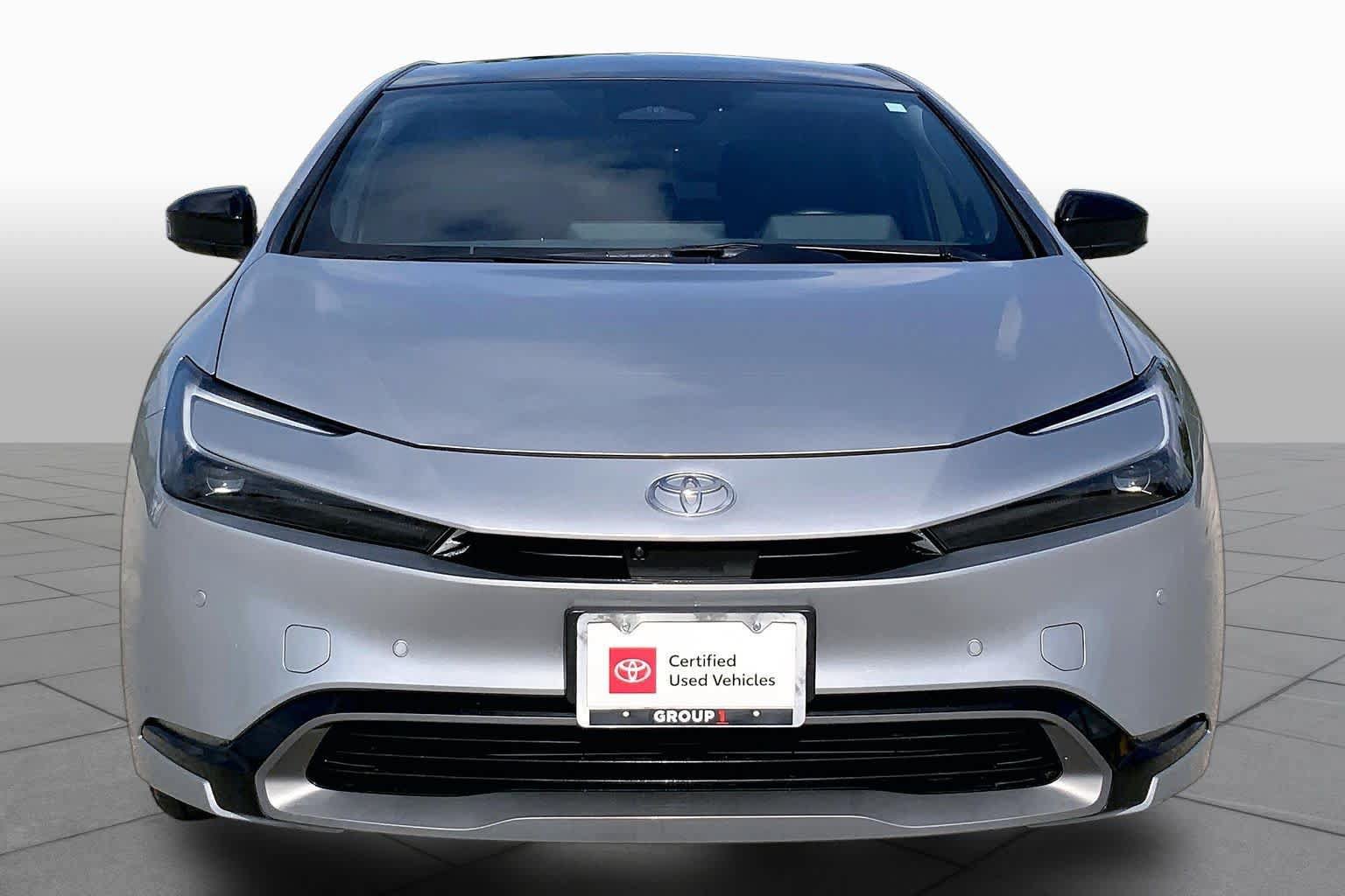 Used 2024 Toyota Prius Limited w/ Limited Premium Package FWD image 4