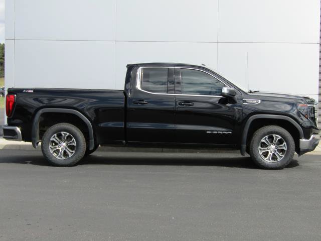 Used 2022 GMC Sierra 1500 SLE AWD/4WD image 3