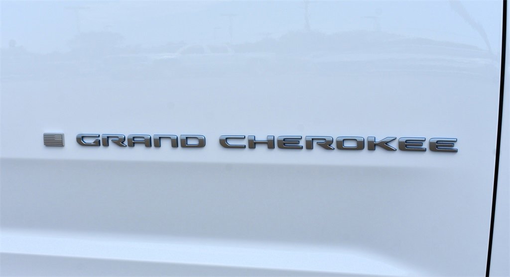 New 2024 Jeep Grand Cherokee Limited 4xe image 7