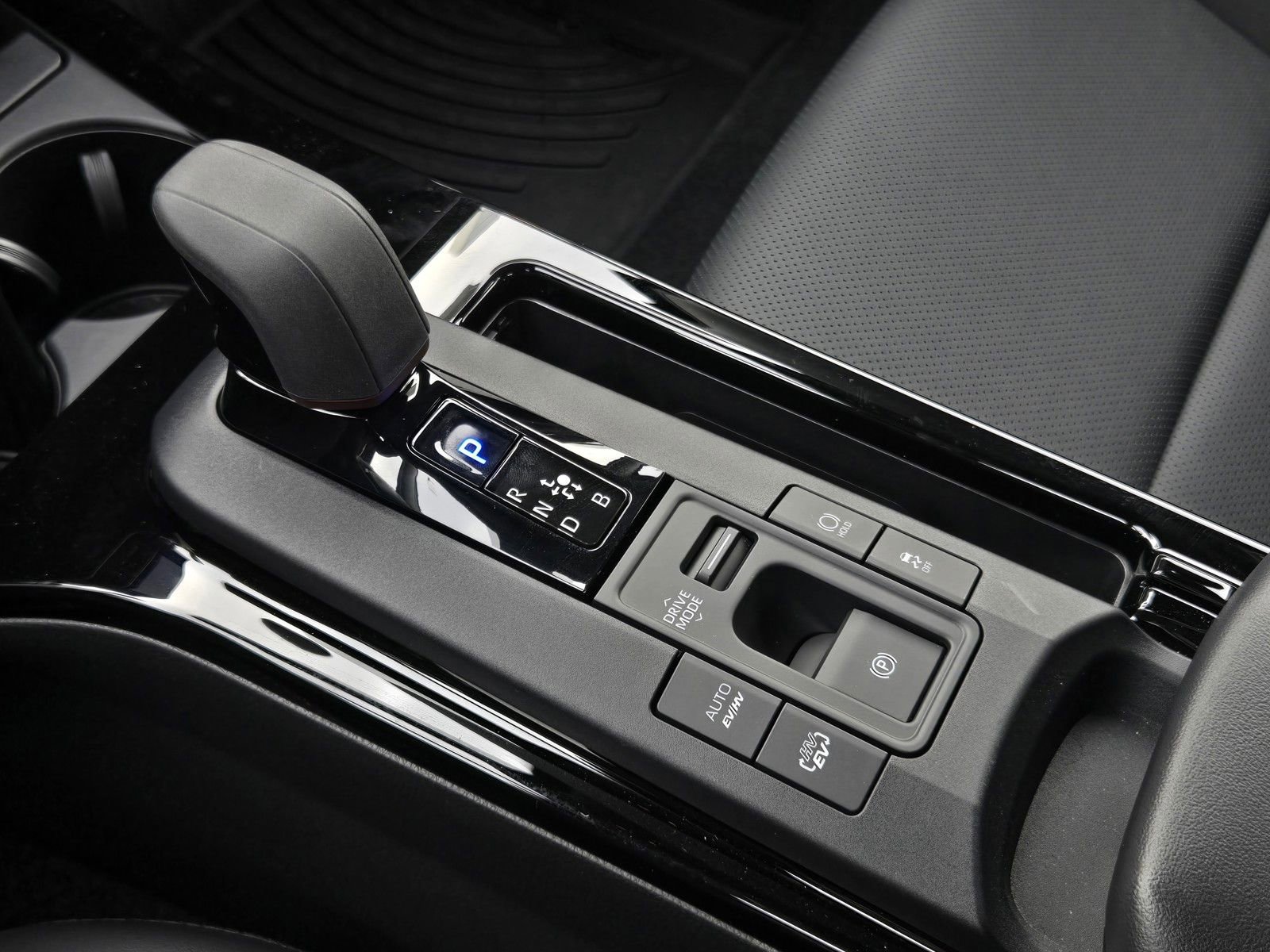 Used 2026 Toyota Prius Plug-In Hybrid w/ Limited Premium Package image 18