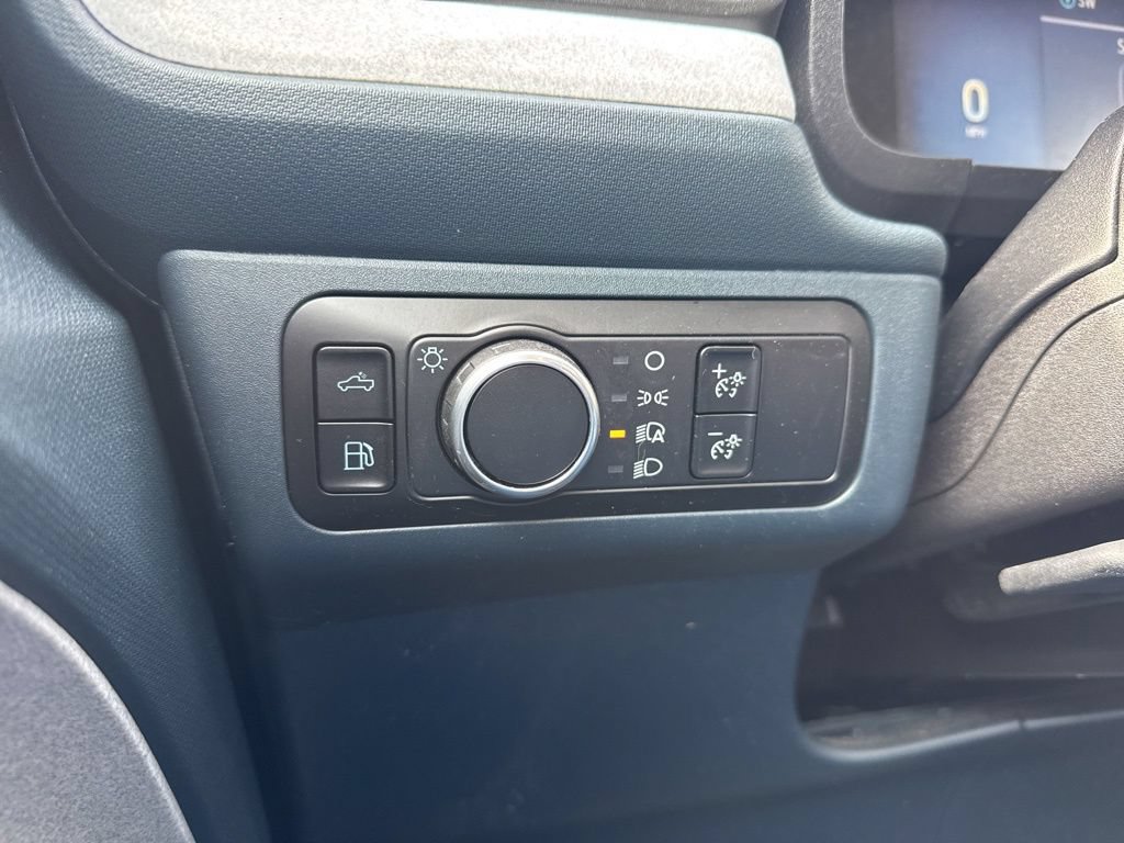 Used 2025 Ford Maverick XLT w/ Equipment Group 301A AWD/4WD image 22