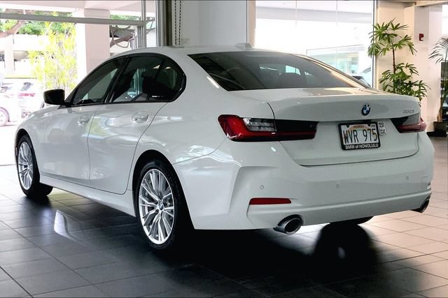 Certified 2023 BMW 330i Sedan w/ Convenience Package RWD image 5