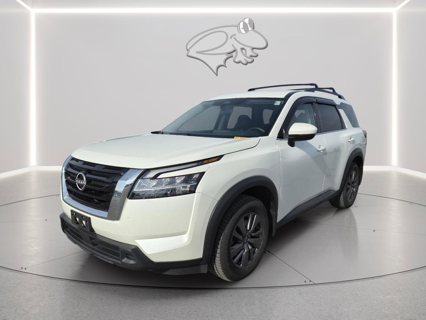 Used 2022 Nissan Pathfinder SV image 1