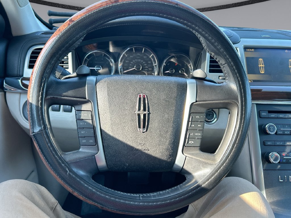 Used 2010 Lincoln MKS FWD image 16