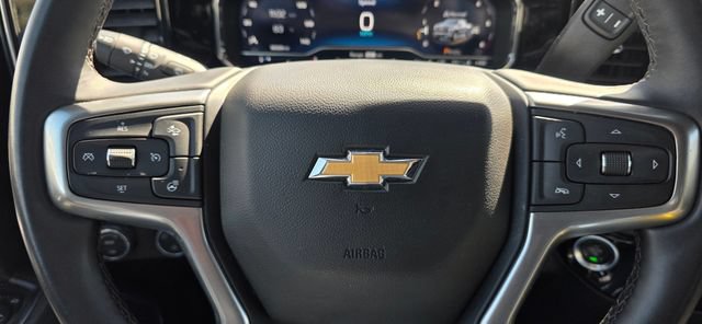 Used 2025 Chevrolet Silverado 1500 LT AWD/4WD image 18
