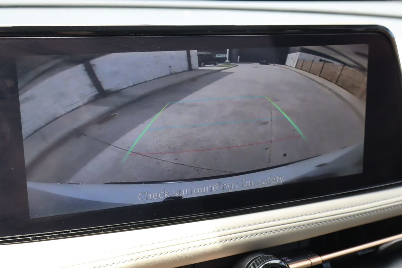 Used 2024 Nissan Ariya FWD image 7