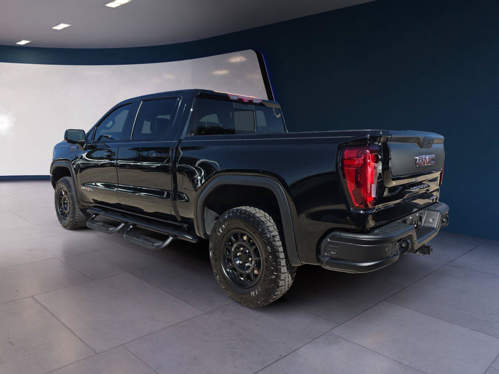 Used 2024 GMC Sierra 1500 AT4X w/ AT4X AEV Edition AWD/4WD image 3