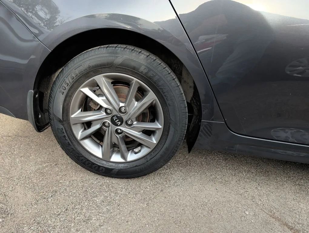 Used 2019 Kia Optima LX FWD image 8