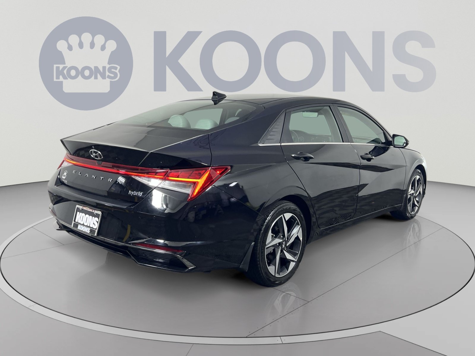 Used 2022 Hyundai Elantra Limited w/ Cargo Package FWD image 11