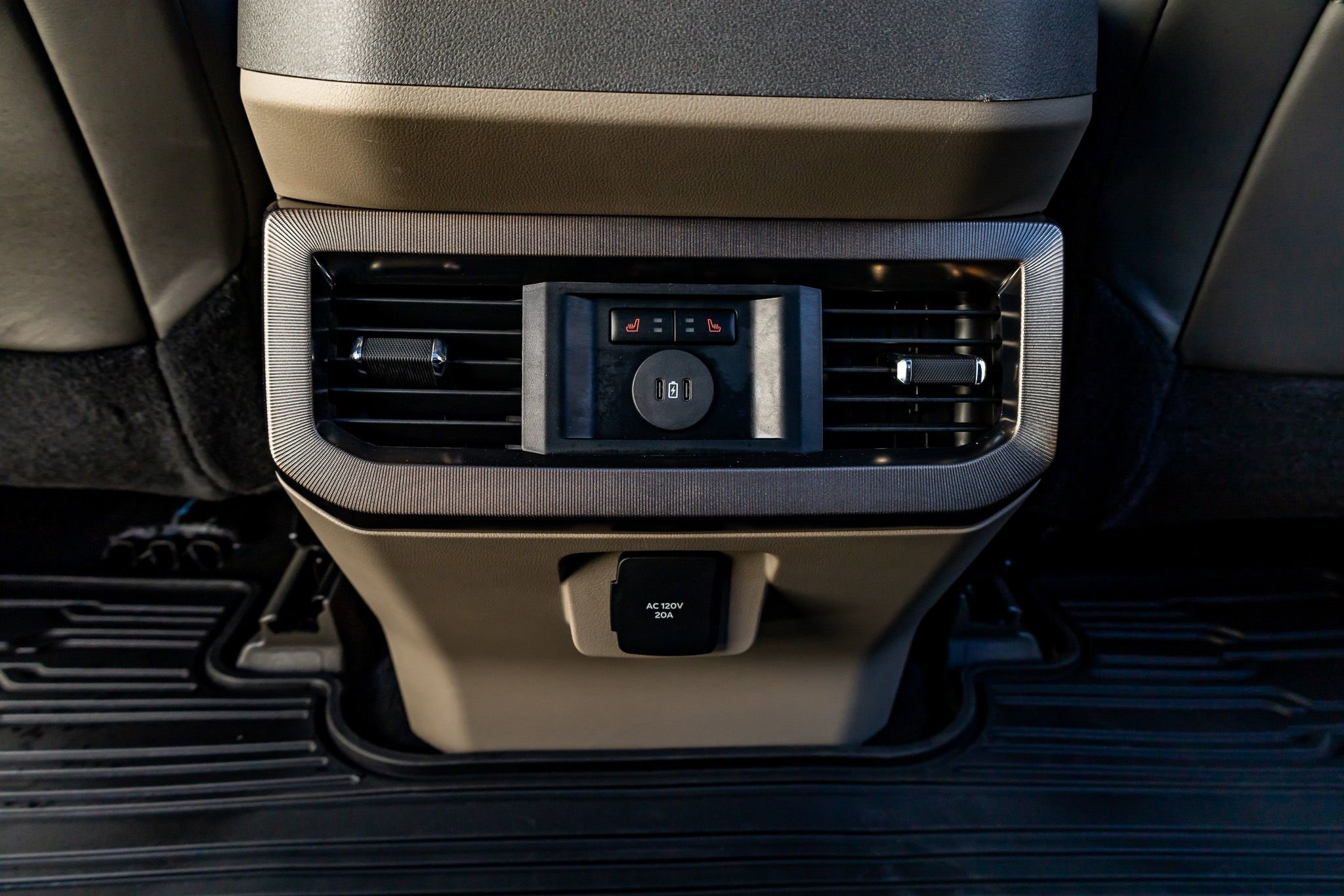 Used 2026 Ford F450 Platinum w/ Platinum Plus Package image 33