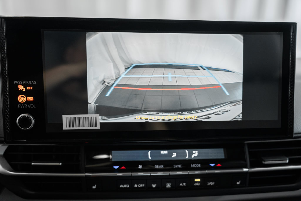 New 2026 Toyota Sienna XLE AWD/4WD image 34