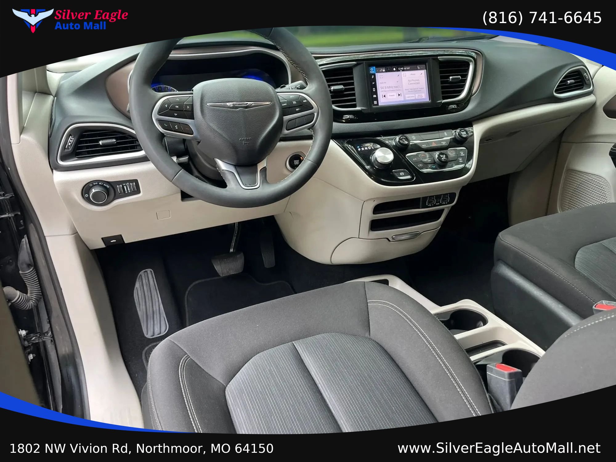 Used 2024 Chrysler Voyager LX FWD image 8