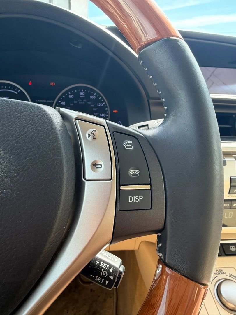 Used 2013 Lexus ES 300h w/ Luxury Pkg FWD image 17