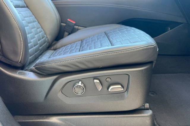 Used 2024 Cadillac Escalade ESV Sport Platinum w/ LPO, ONYX Package image 23