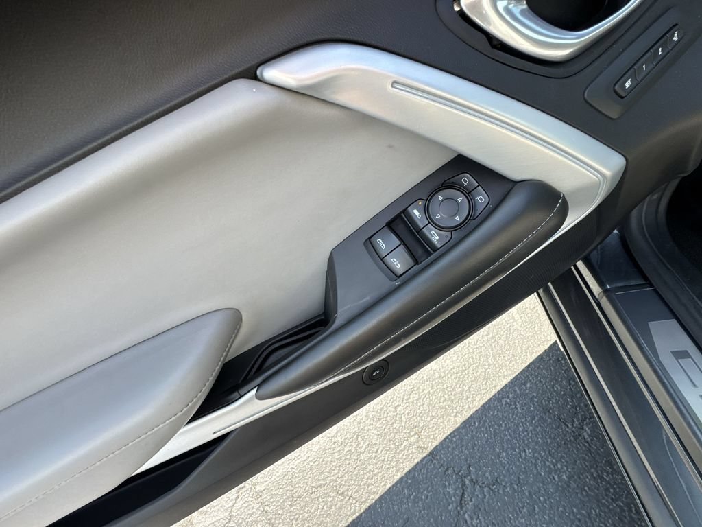 Used 2018 Chevrolet Camaro LT RWD image 24
