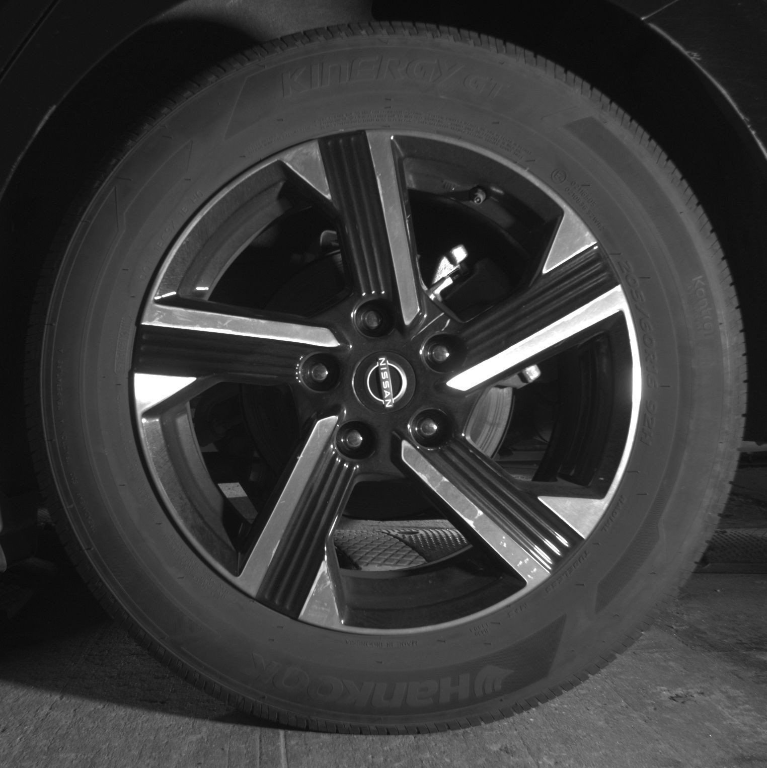 Used 2025 Nissan Sentra SV FWD image 17