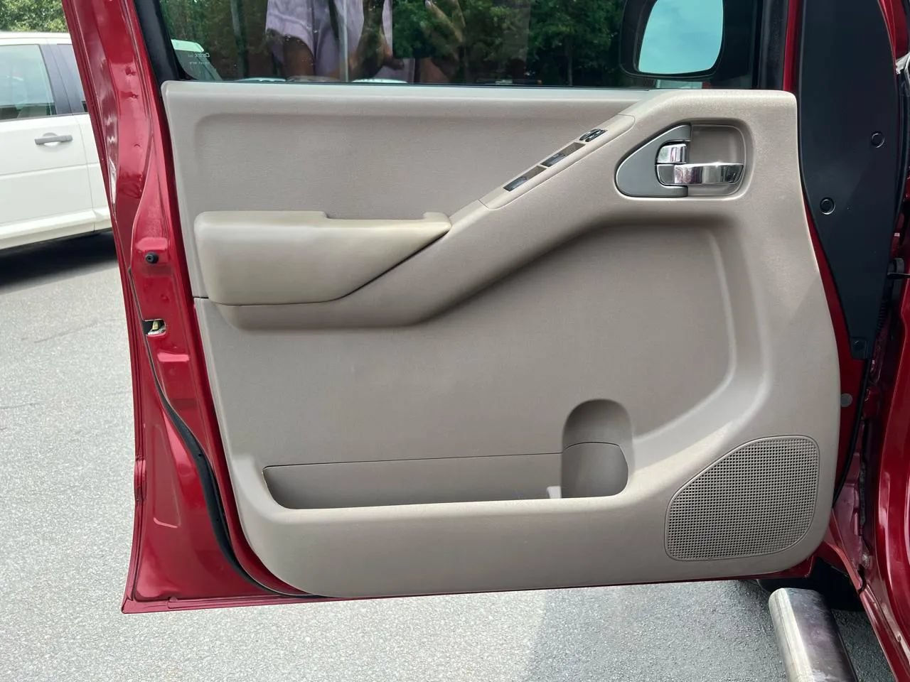 Used 2013 Nissan Frontier SV AWD/4WD image 30