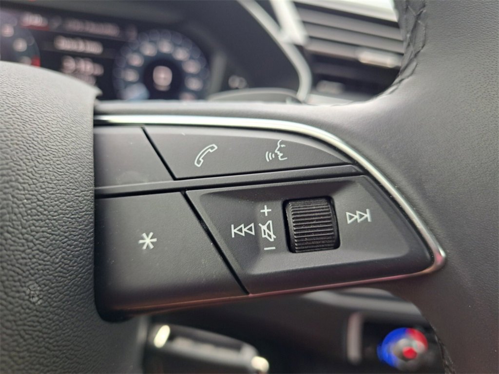 Used 2025 Audi Q3 2.0T Premium image 12