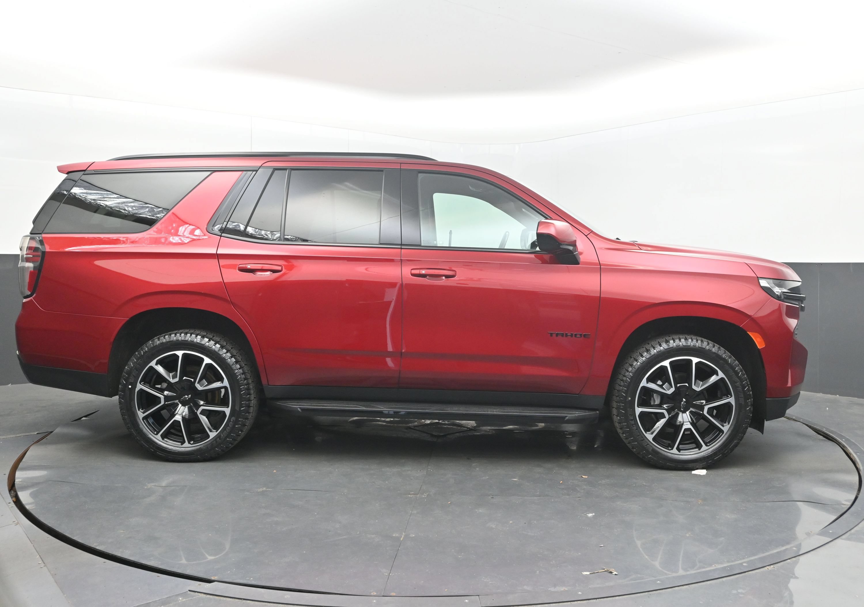 Used 2021 Chevrolet Tahoe RST AWD/4WD image 10