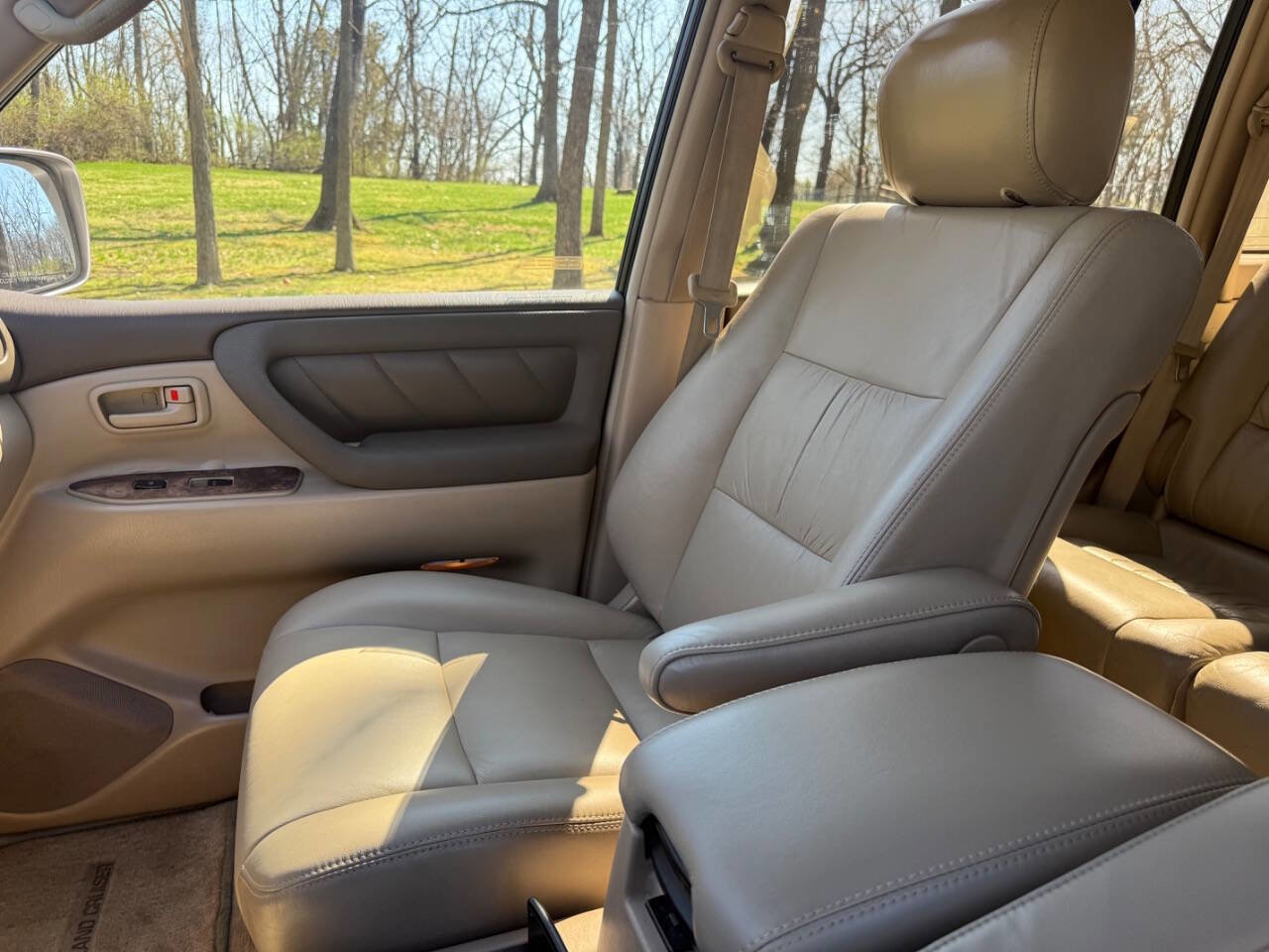 Used 2001 Toyota Land Cruiser image 53