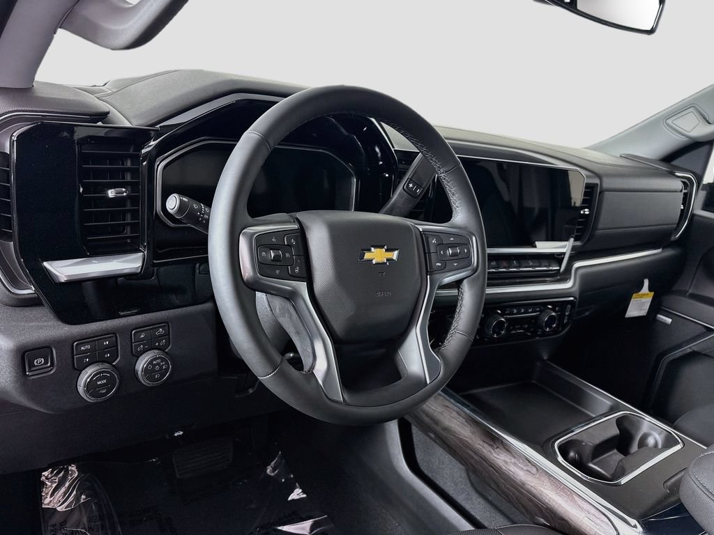 New 2026 Chevrolet Silverado 2500 LTZ w/ LTZ Convenience Package AWD/4WD image 9