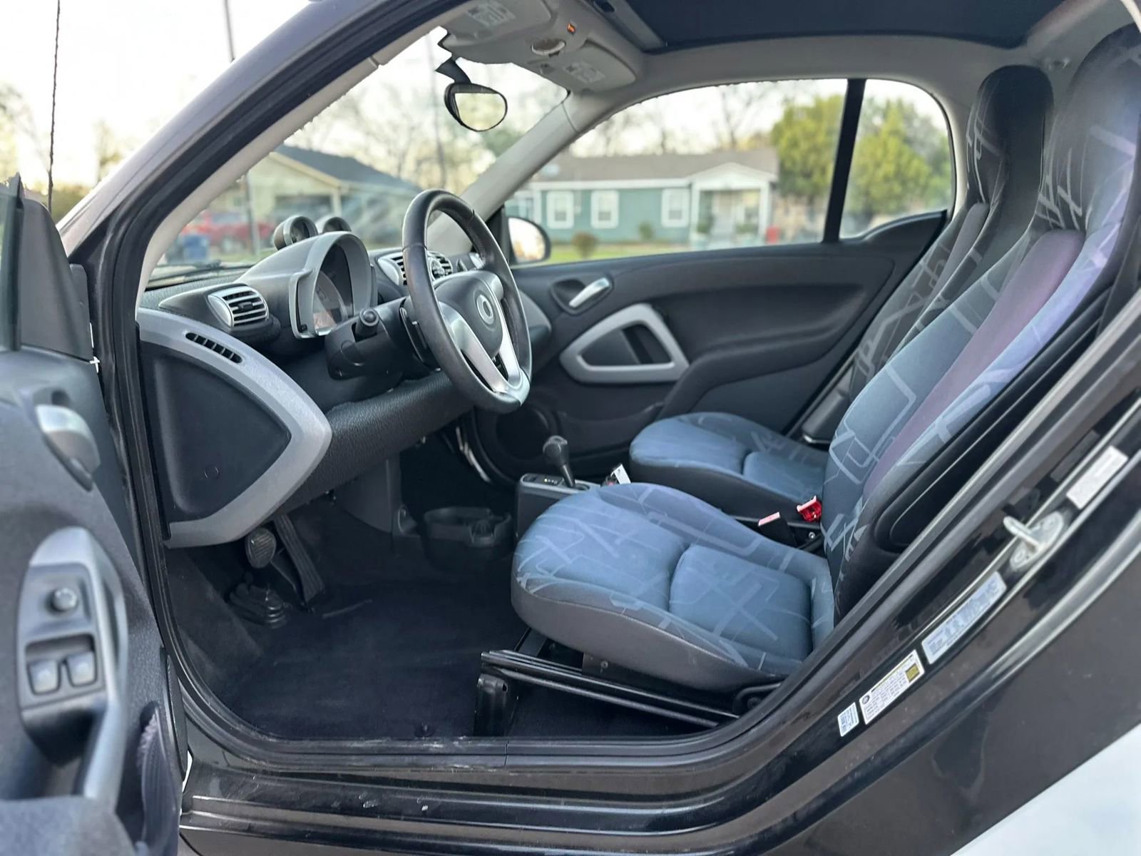 Used 2009 smart fortwo pure image 9