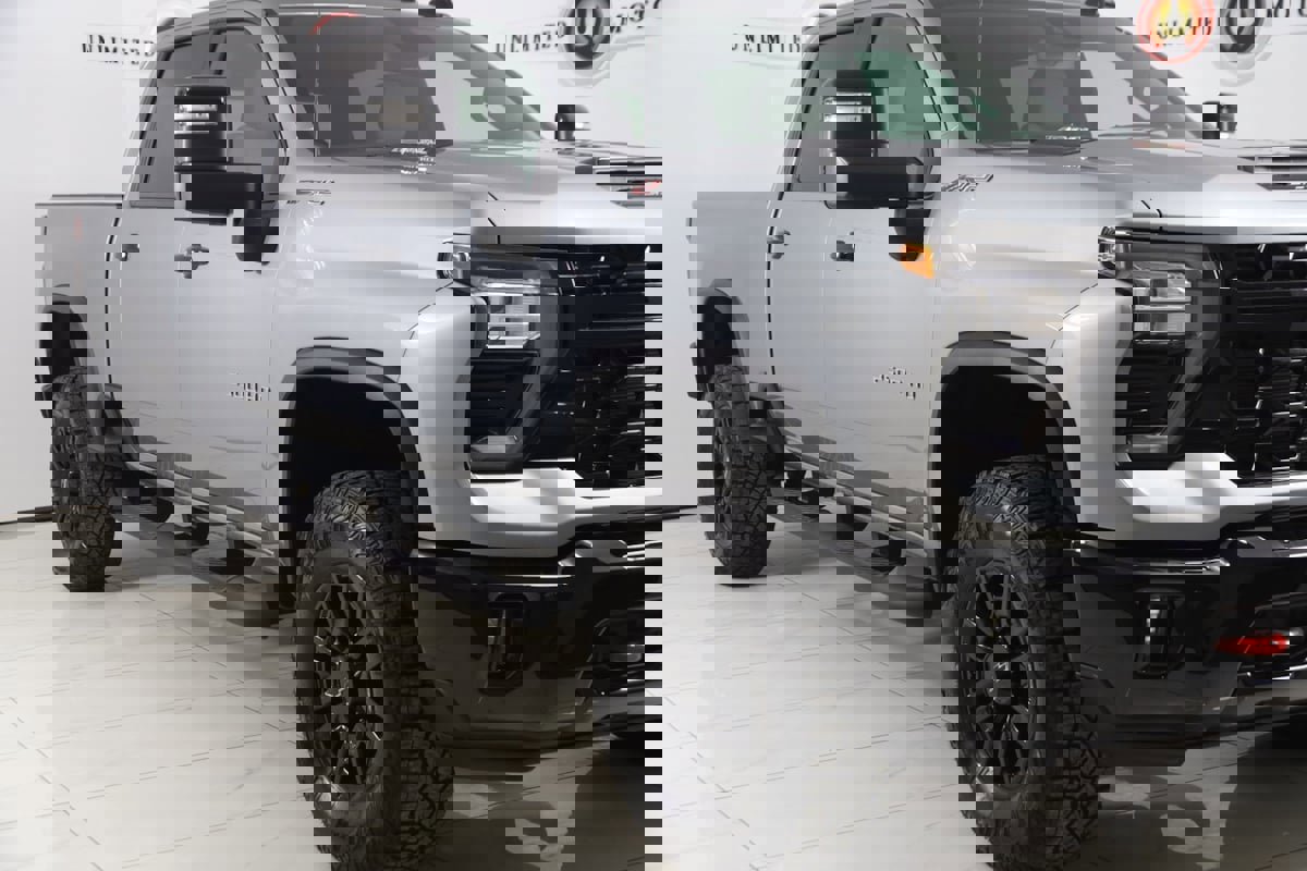 Used 2025 Chevrolet Silverado 2500 ZR2 image 40