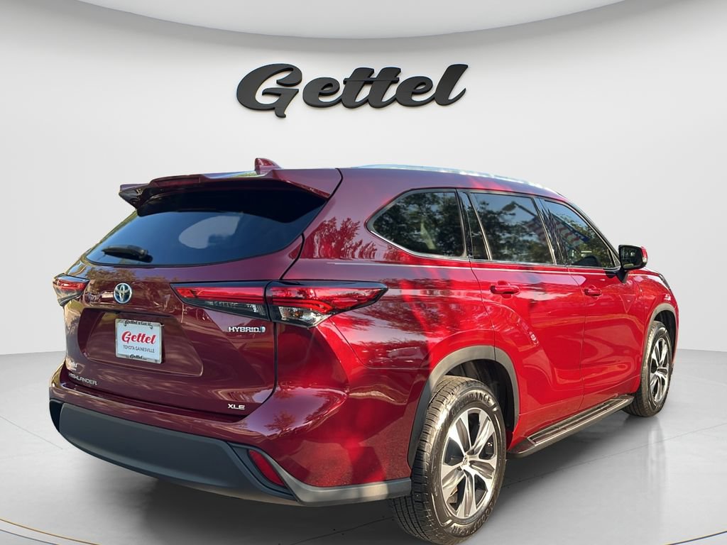 Used 2022 Toyota Highlander XLE FWD image 5