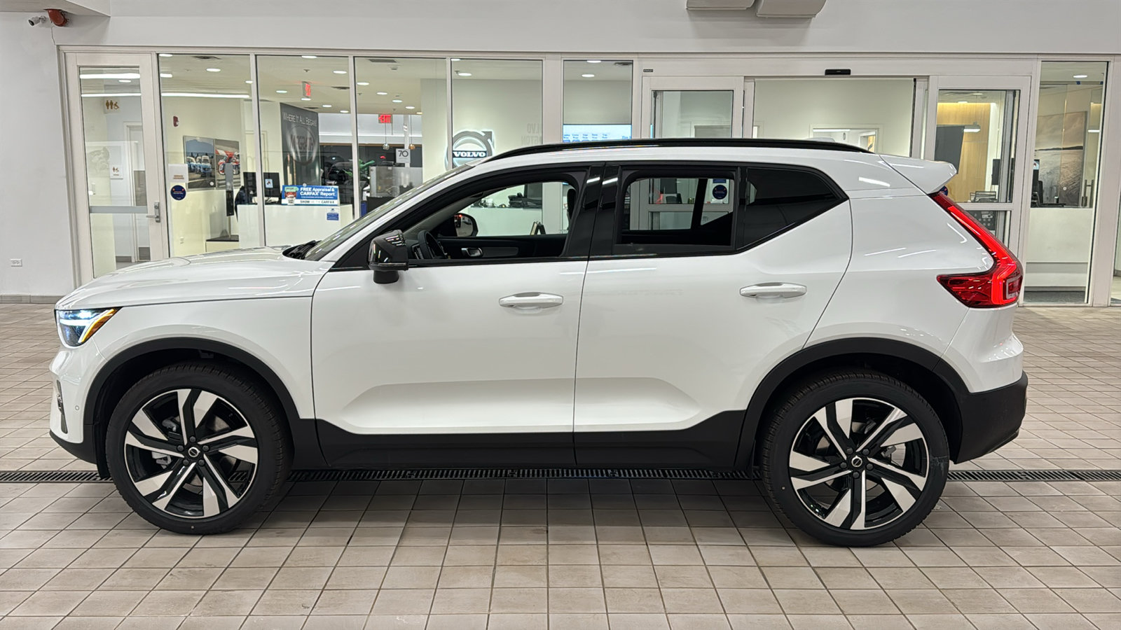 New 2026 Volvo XC40 B5 Plus w/ Protection Package Premier AWD/4WD image 8