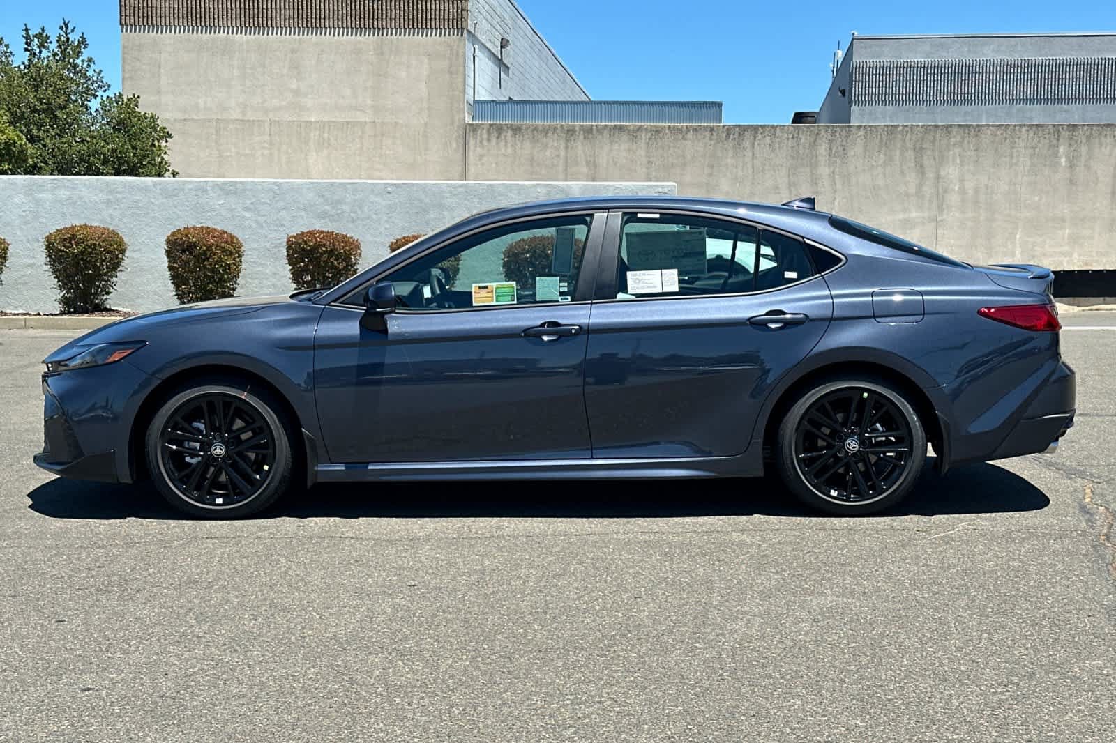 New 2026 Toyota Camry SE w/ Convenience Package FWD image 5