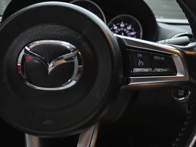 Used 2016 MAZDA MX-5 Miata Club RWD image 18