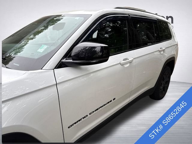 Used 2025 Jeep Grand Cherokee L Altitude AWD/4WD image 4