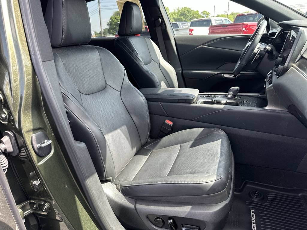Used 2023 Lexus RX 350 Premium Plus w/ Cold Area Package AWD/4WD image 30