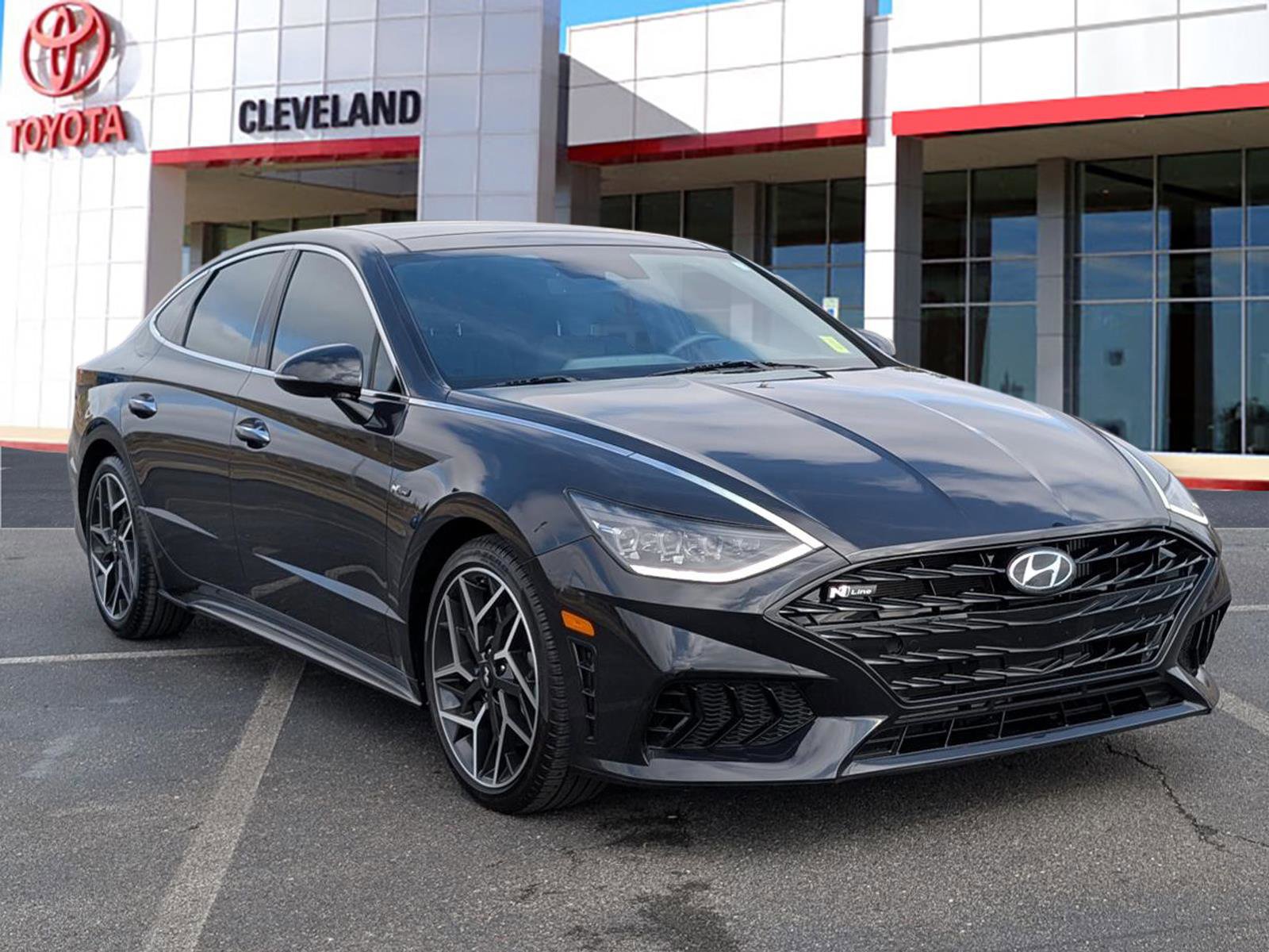 Used 2023 Hyundai Sonata N Line image 2