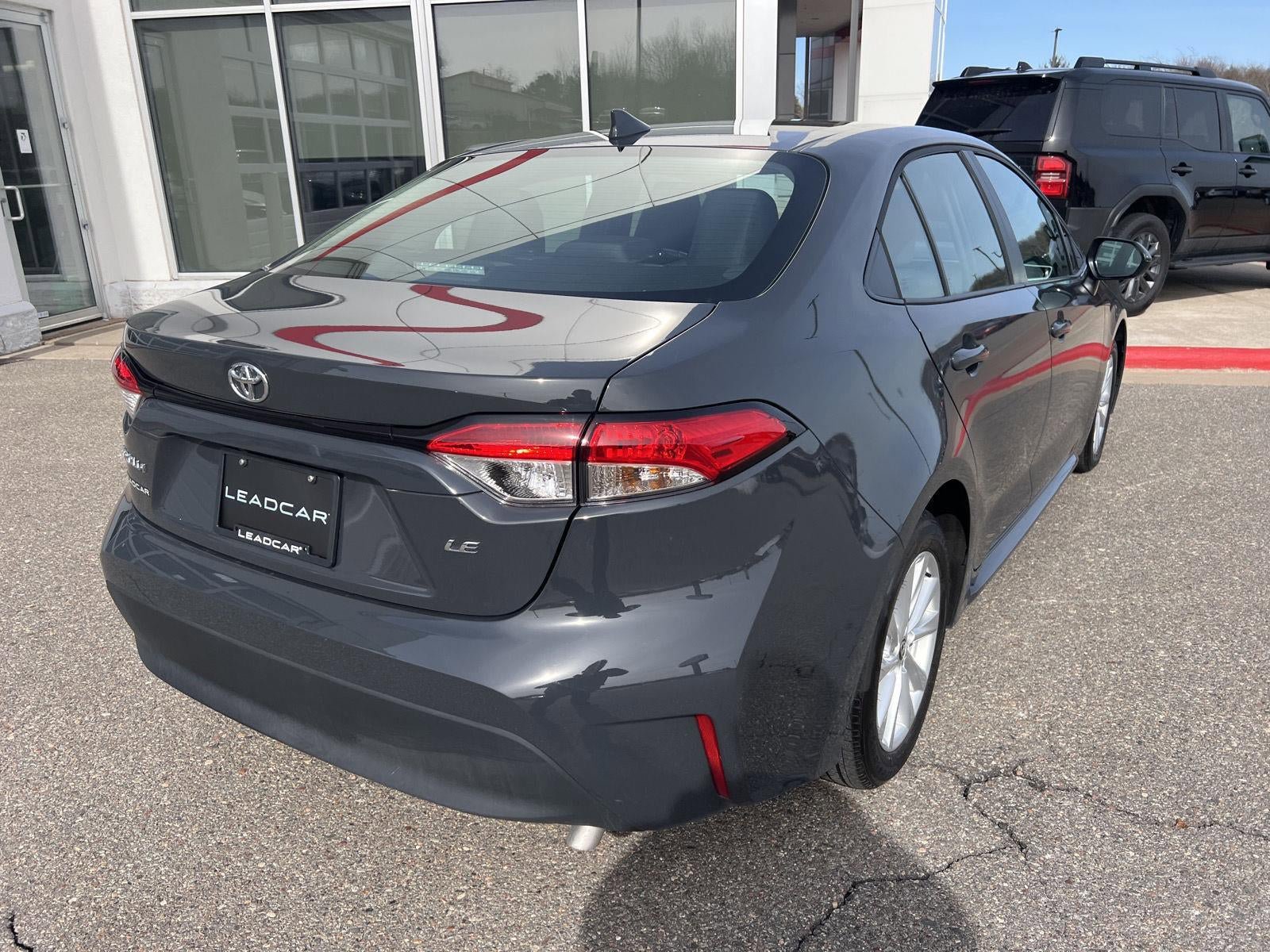 Used 2025 Toyota Corolla LE w/ LE Premium Package FWD image 13