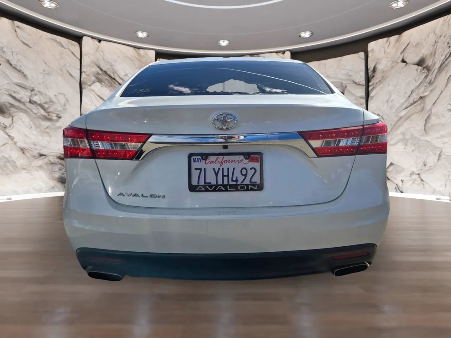 Used 2015 Toyota Avalon XLE Premium w/ Preferred Accessory Package FWD image 7