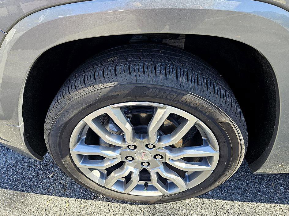 Used 2024 GMC Terrain Denali image 19