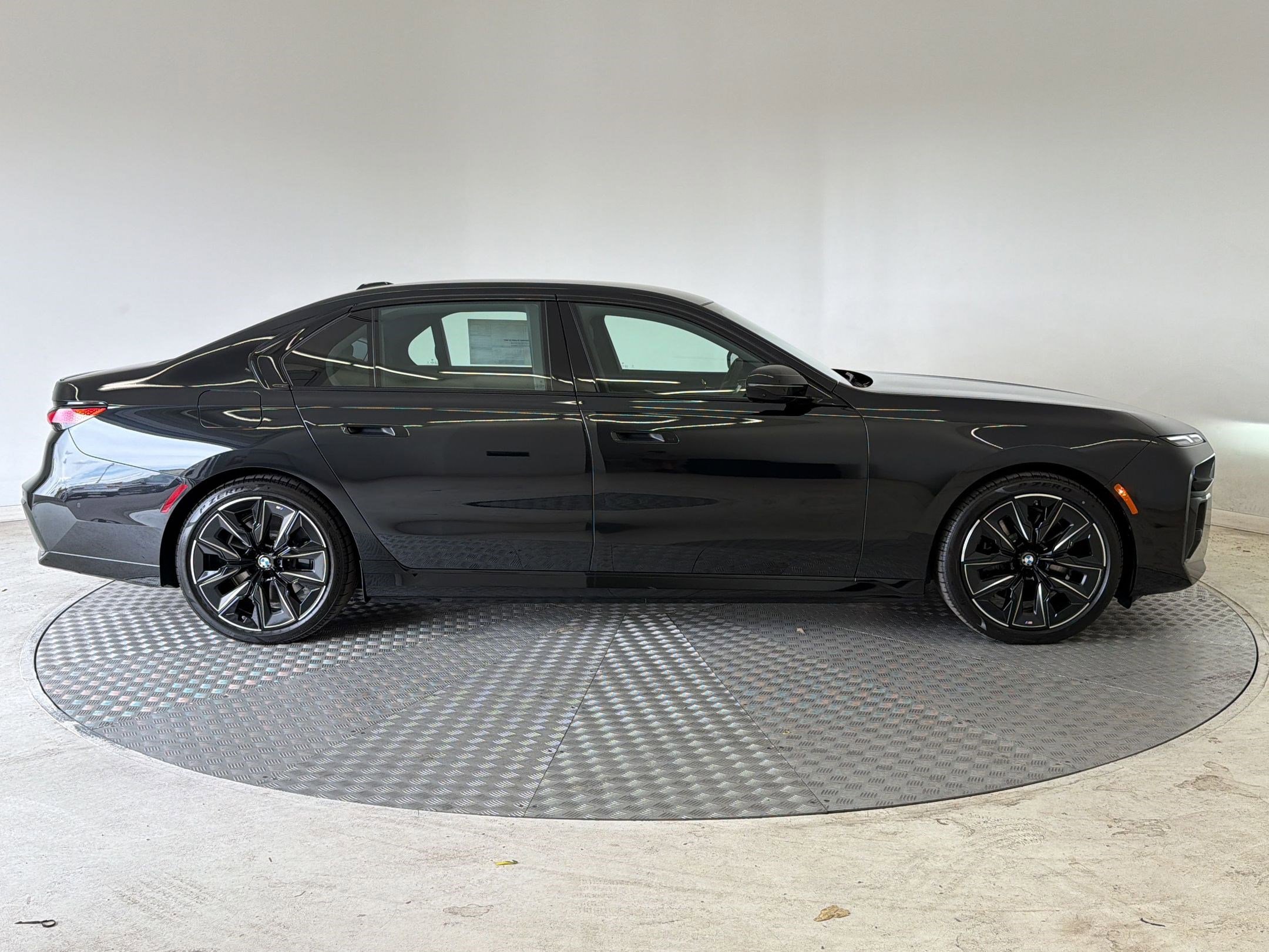 New 2026 BMW i7 xDrive60 AWD/4WD image 8