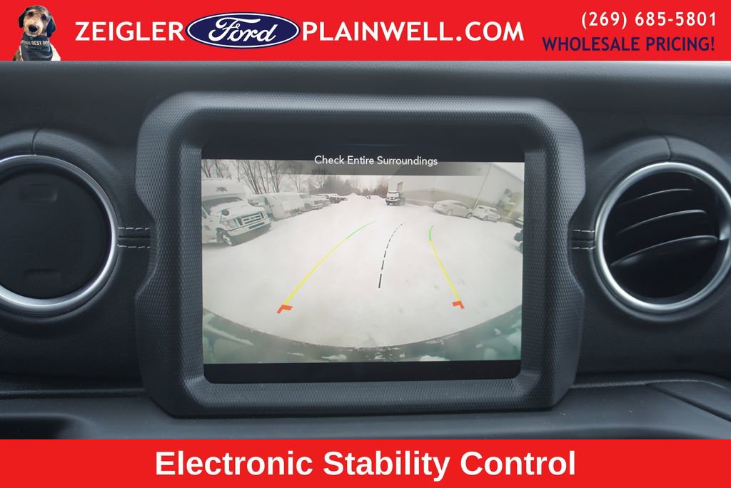 Used 2023 Jeep Wrangler Unlimited Sahara w/ Cold Weather Group image 14