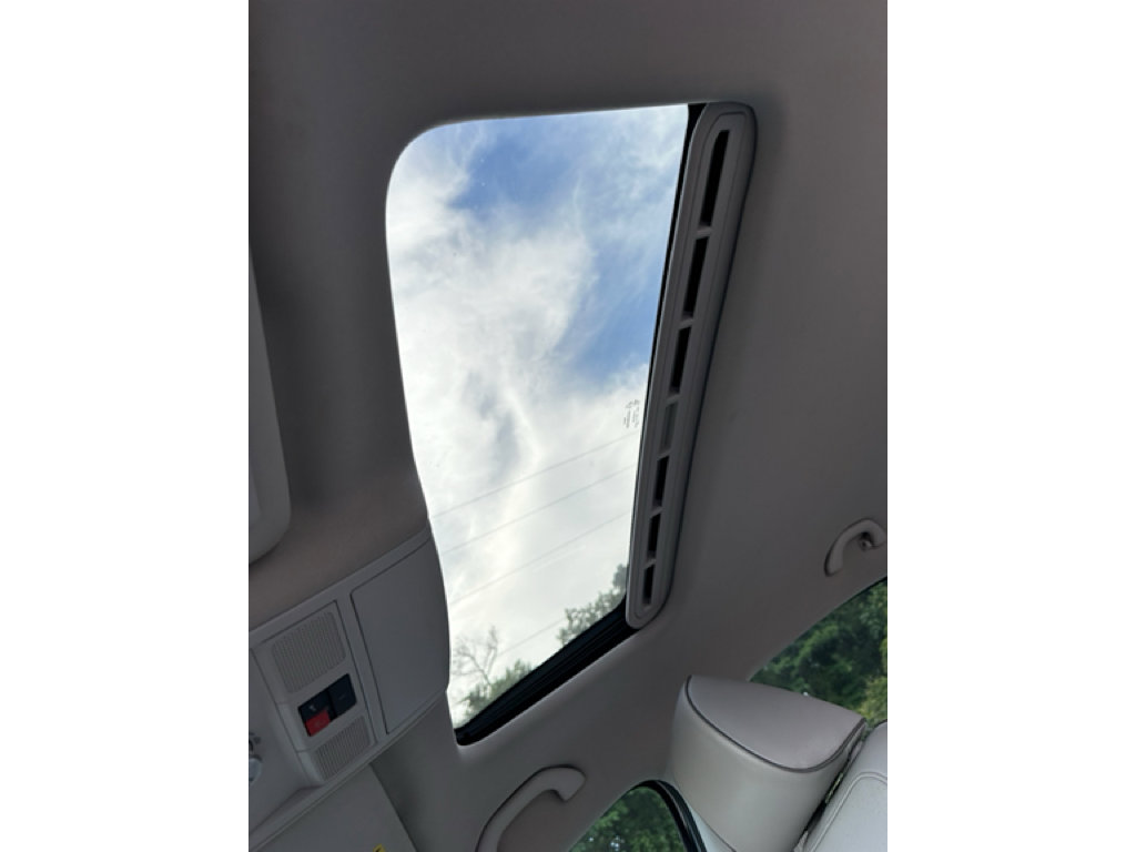 Used 2017 Volkswagen Passat 1.8T SE FWD image 26