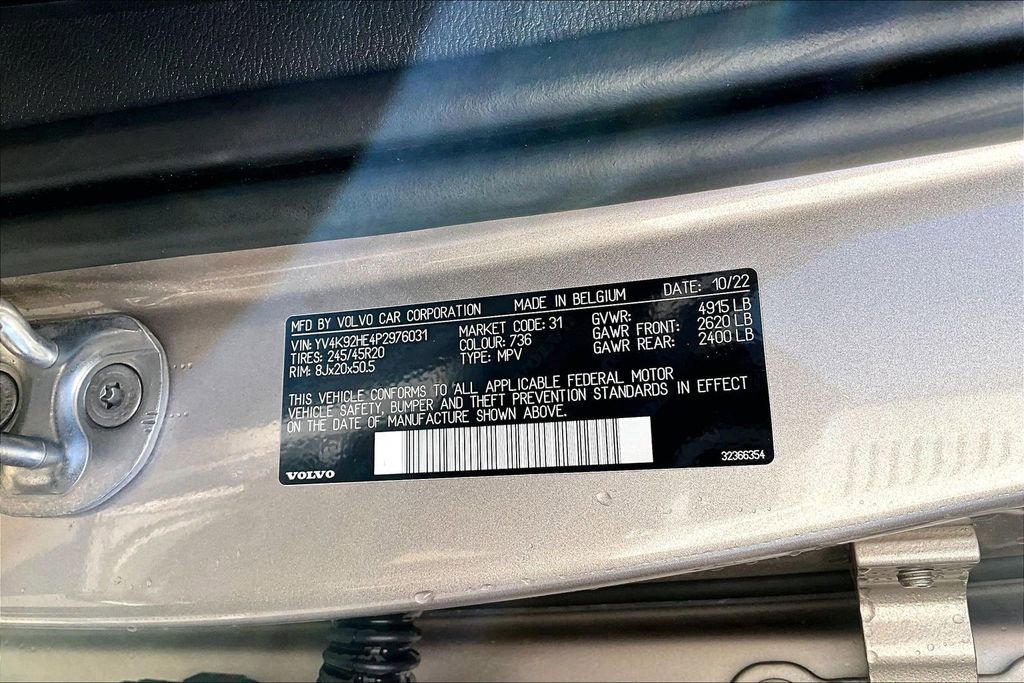 Used 2023 Volvo XC40 B4 Plus w/ Protection Package Premier image 44