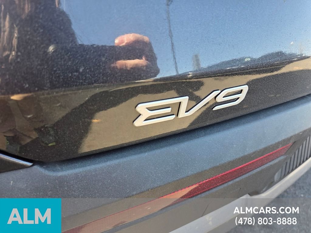 Used 2024 Kia EV9 Wind image 12