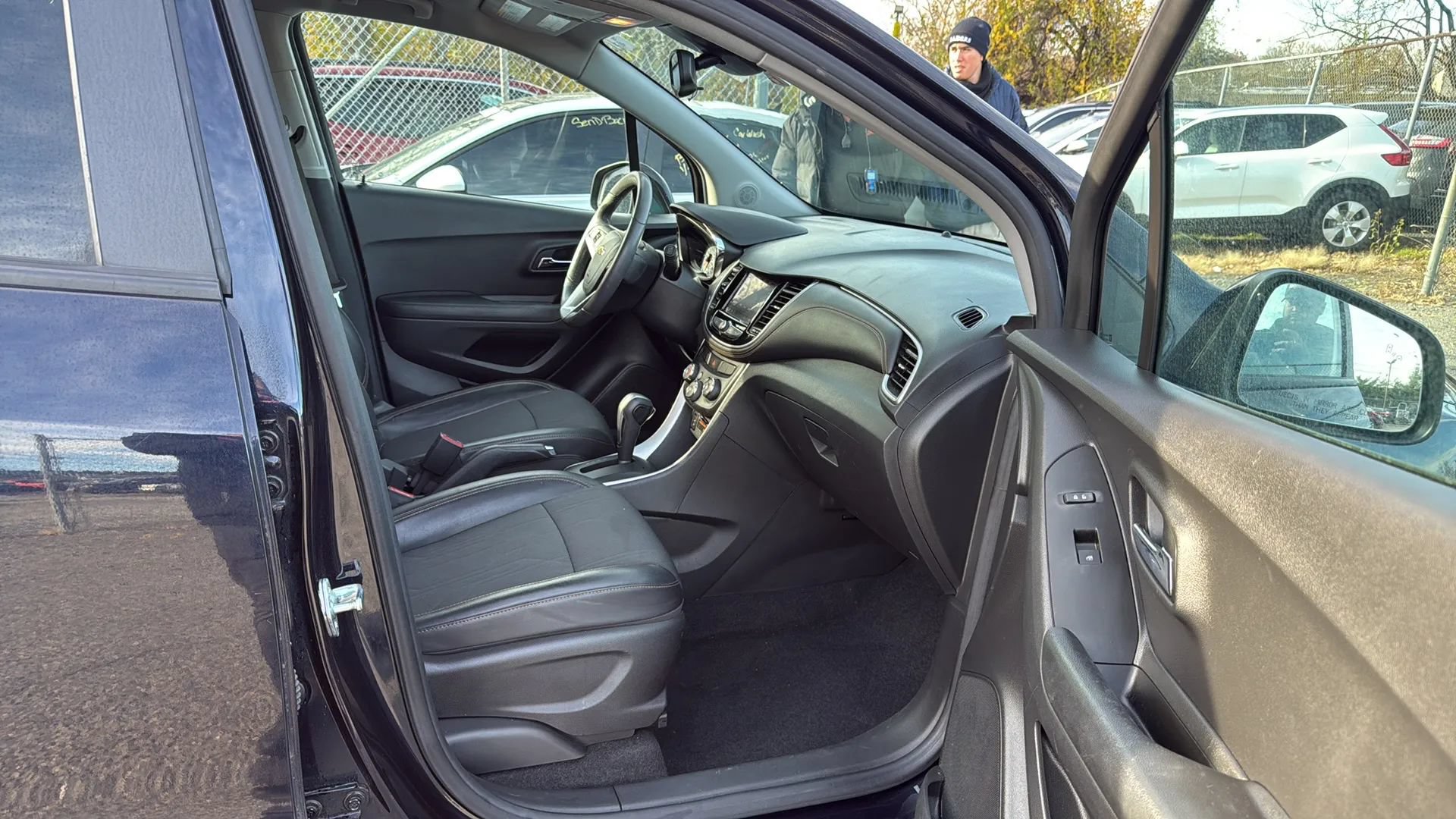 Used 2021 Chevrolet Trax LT w/ Driver Confidence Package AWD/4WD image 25
