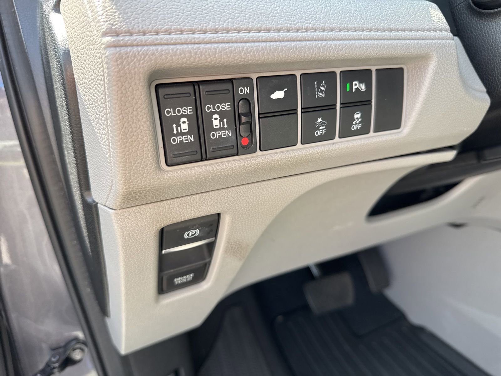 Used 2020 Honda Odyssey Elite image 24