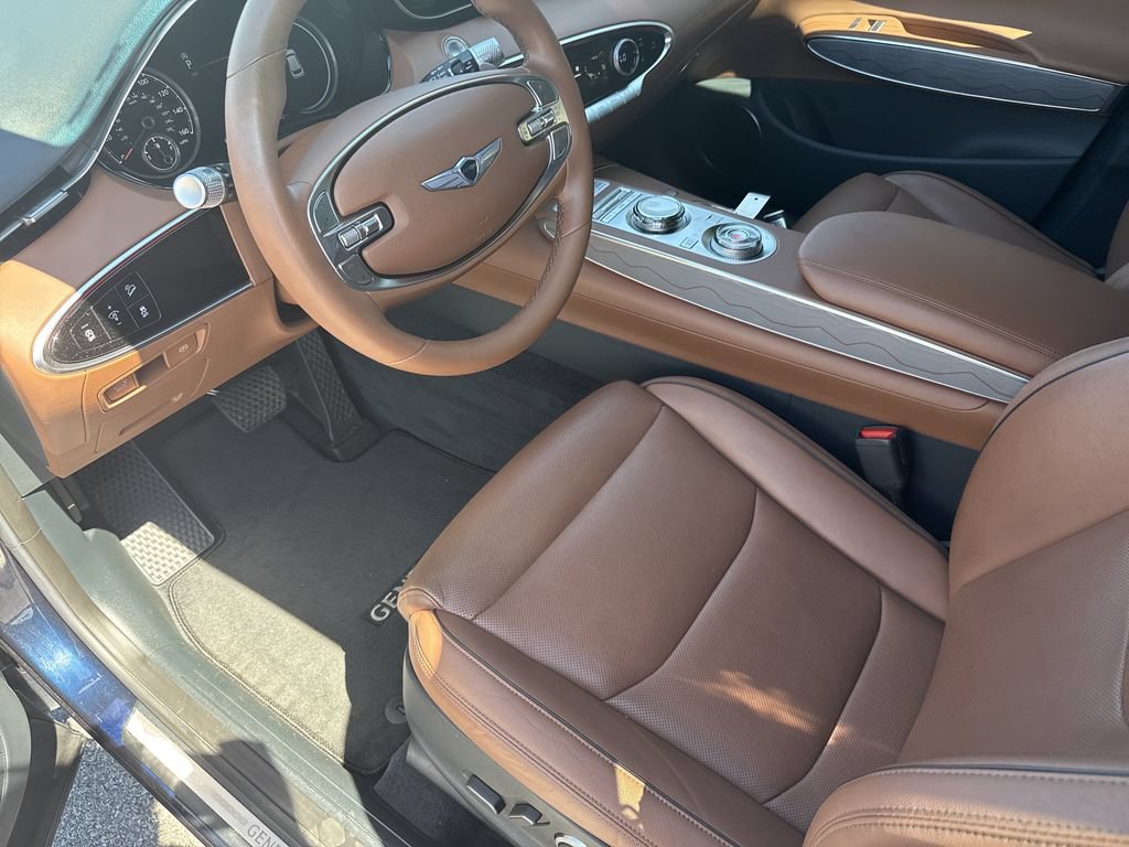Used 2022 Genesis GV70 2.5T w/ Advanced Package AWD/4WD image 10