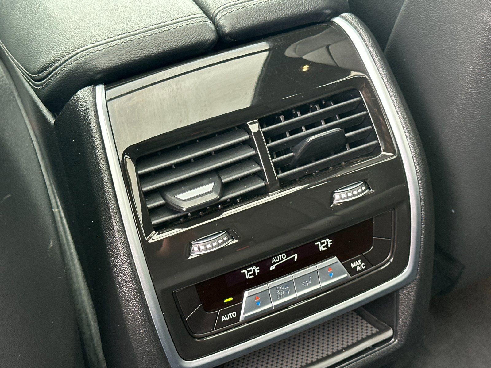 Used 2021 BMW X7 M50i AWD/4WD image 15