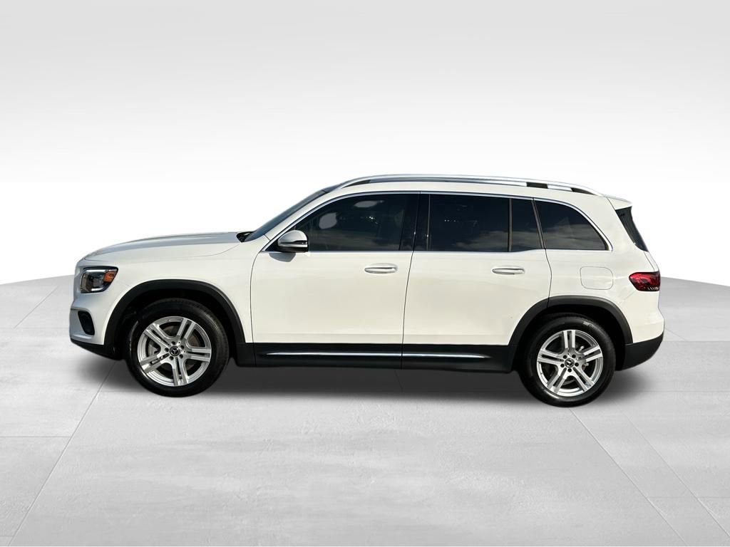 Used 2023 Mercedes-Benz GLB 250 4MATIC image 2