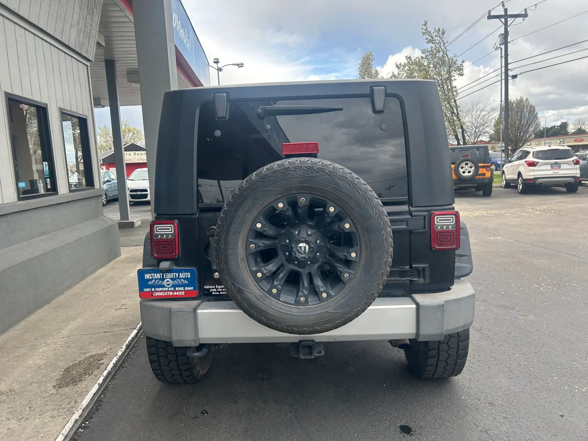 Used 2010 Jeep Wrangler Sahara w/ Trailer Tow Group AWD/4WD image 25