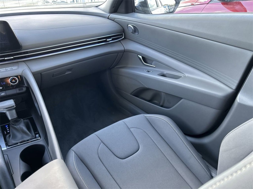 Certified 2024 Hyundai Elantra SEL image 5